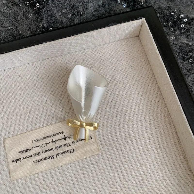 Elyndra™ - Spilla Bouquet Elegante
