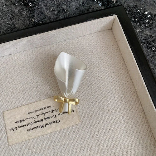 Elyndra™ - Spilla Bouquet Elegante